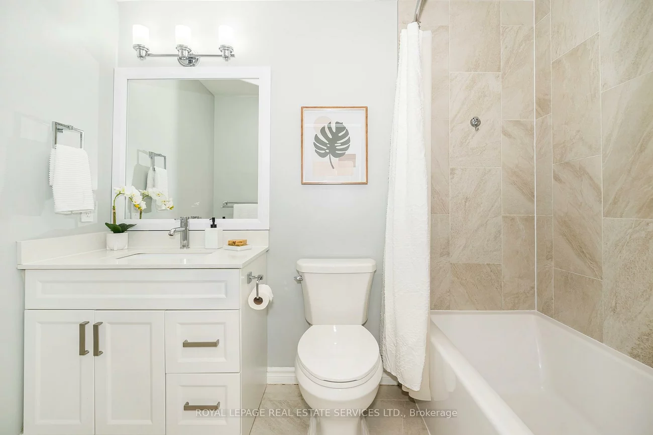 641, Bondi, Gorham-College Manor, Newmarket