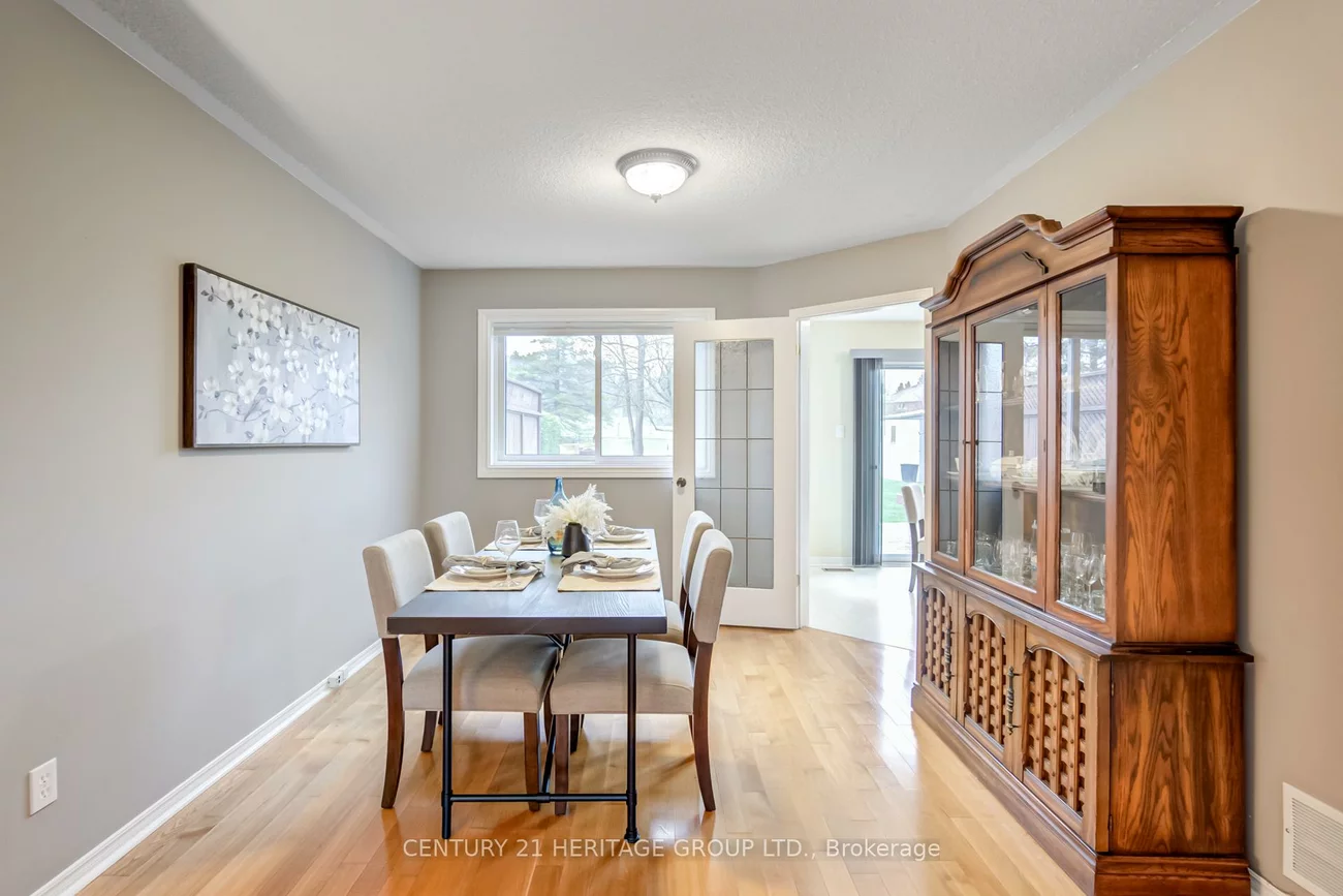 303, Alex Doner, Glenway Estates, Newmarket