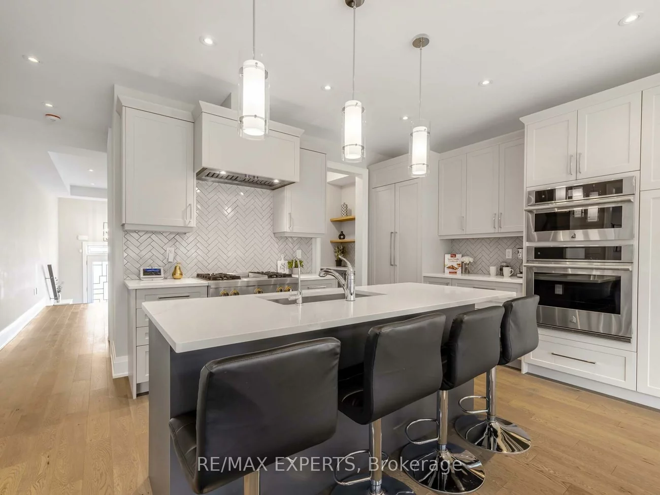 75, Bethpage, Glenway Estates, Newmarket