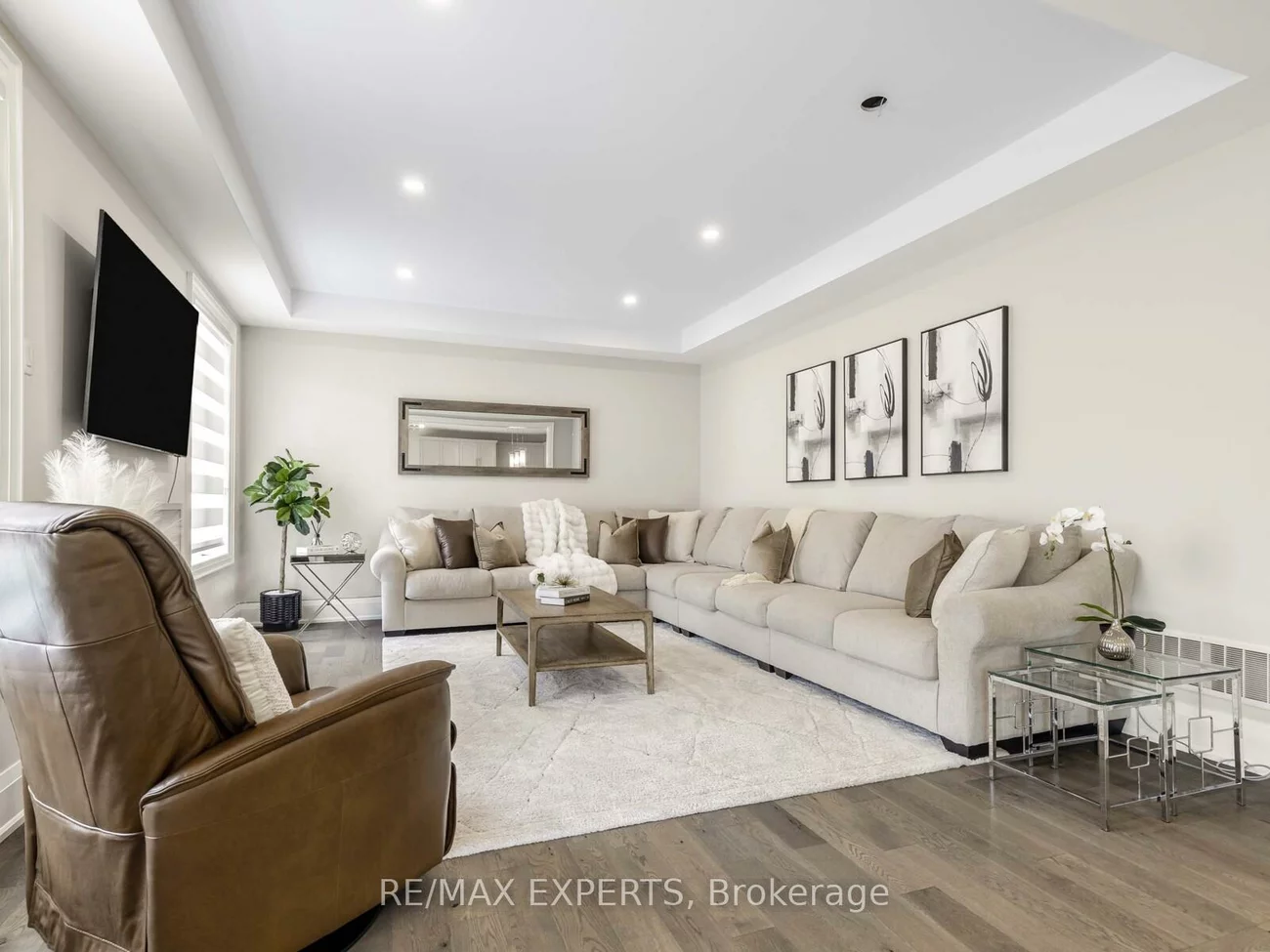 75, Bethpage, Glenway Estates, Newmarket