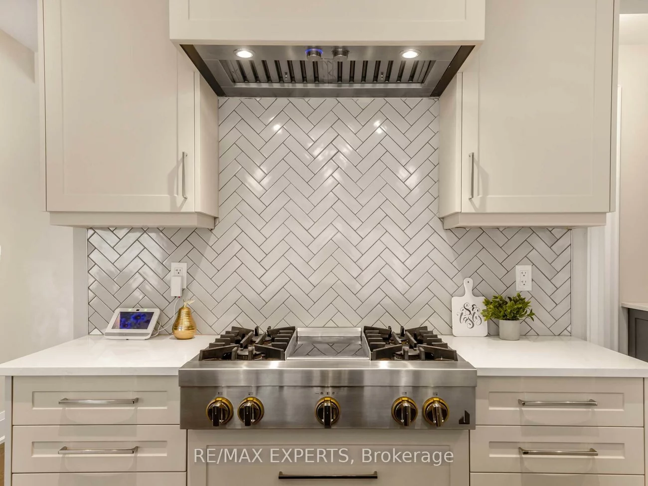 75, Bethpage, Glenway Estates, Newmarket