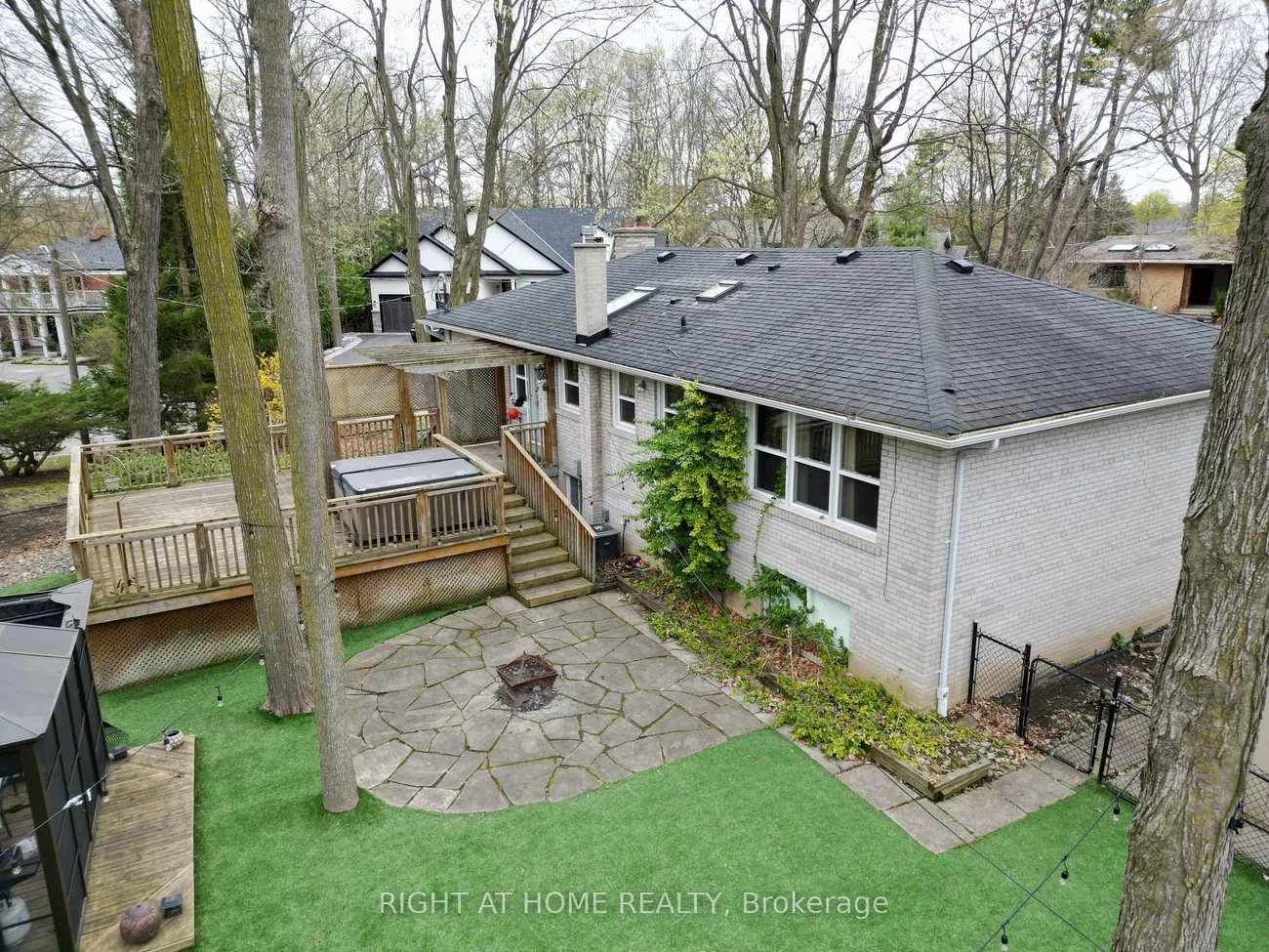 190, Beechwood, Central Newmarket, Newmarket