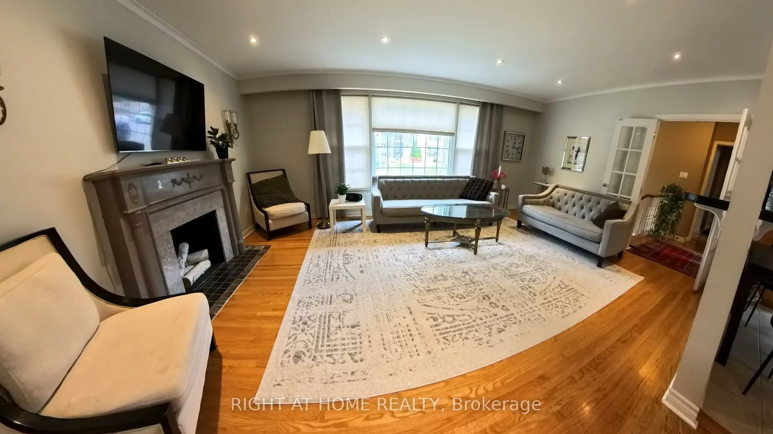 190, Beechwood, Central Newmarket, Newmarket