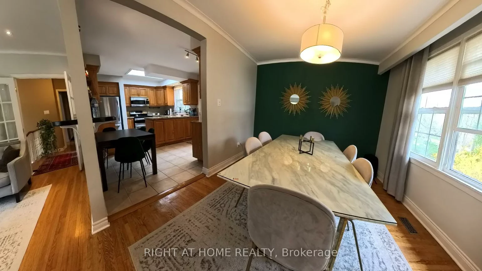 190, Beechwood, Central Newmarket, Newmarket