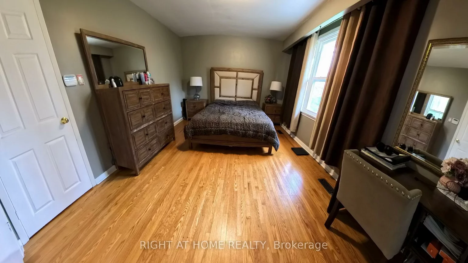 190, Beechwood, Central Newmarket, Newmarket