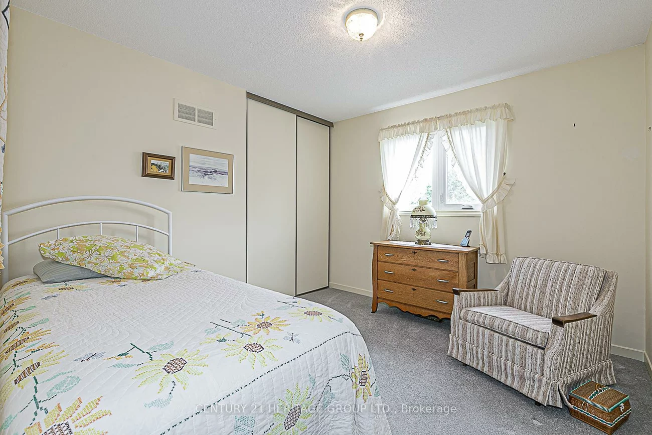 861, Columbia, Huron Heights-Leslie Valley, Newmarket