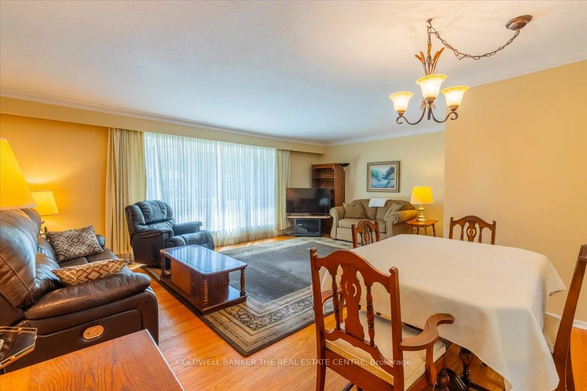 102, Park, Central Newmarket, Newmarket