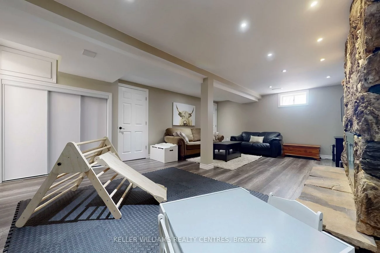 108, Armitage, Central Newmarket, Newmarket