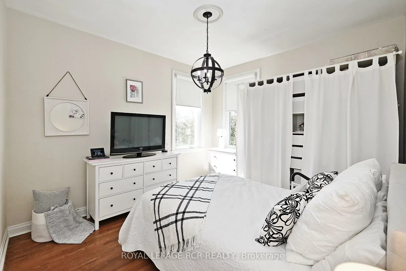 727, Lowell, Gorham-College Manor, Newmarket