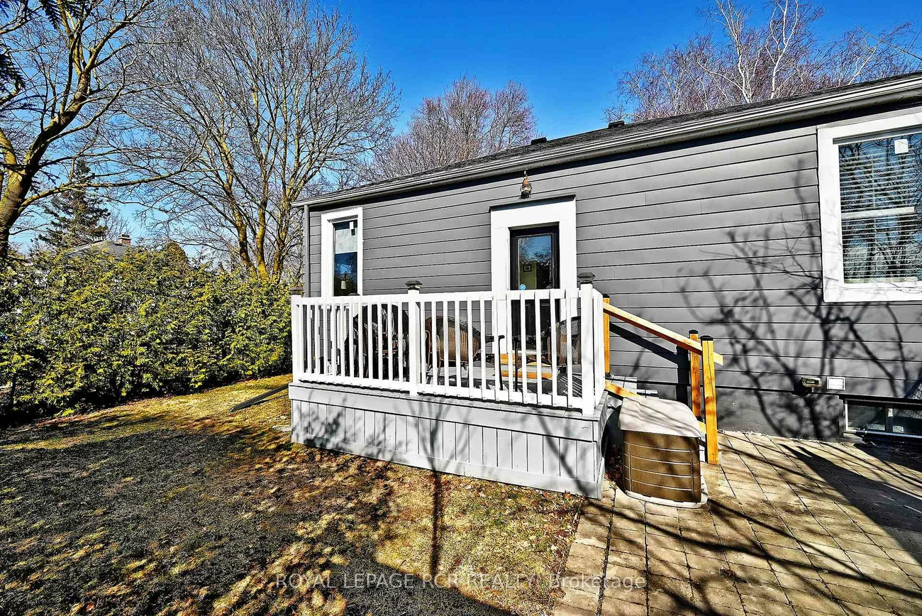 727, Lowell, Gorham-College Manor, Newmarket