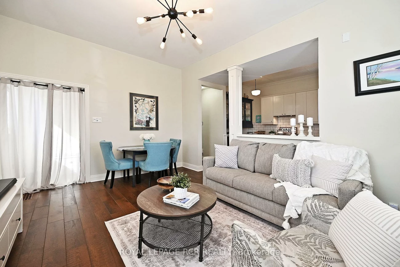 727, Lowell, Gorham-College Manor, Newmarket