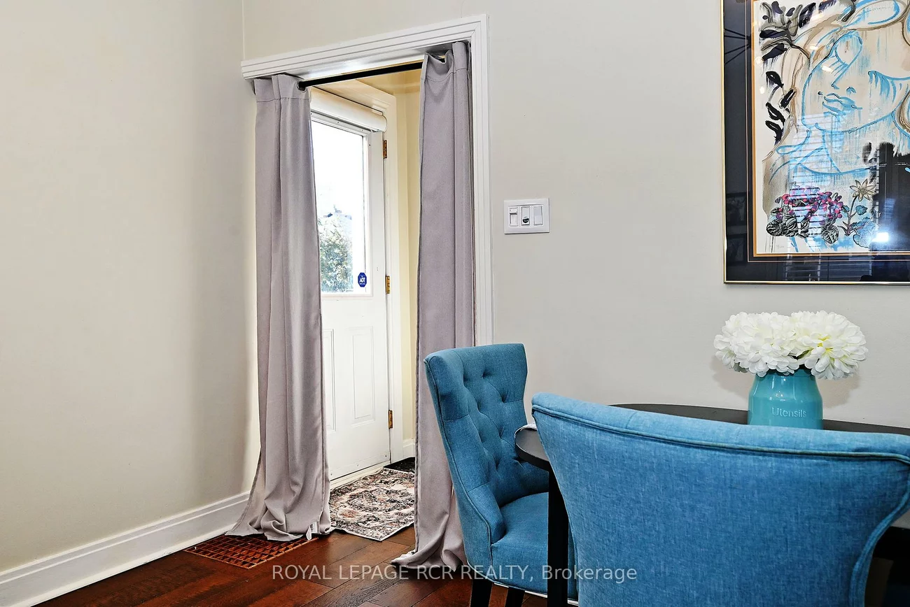 727, Lowell, Gorham-College Manor, Newmarket