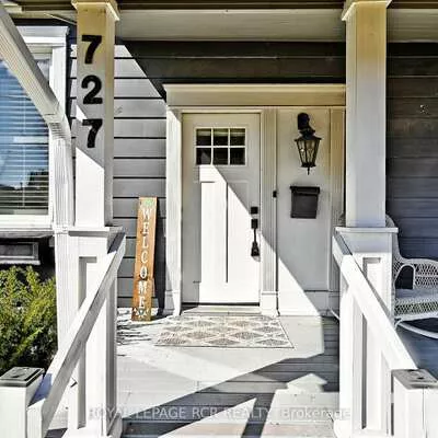 727, Lowell, Gorham-College Manor, Newmarket
