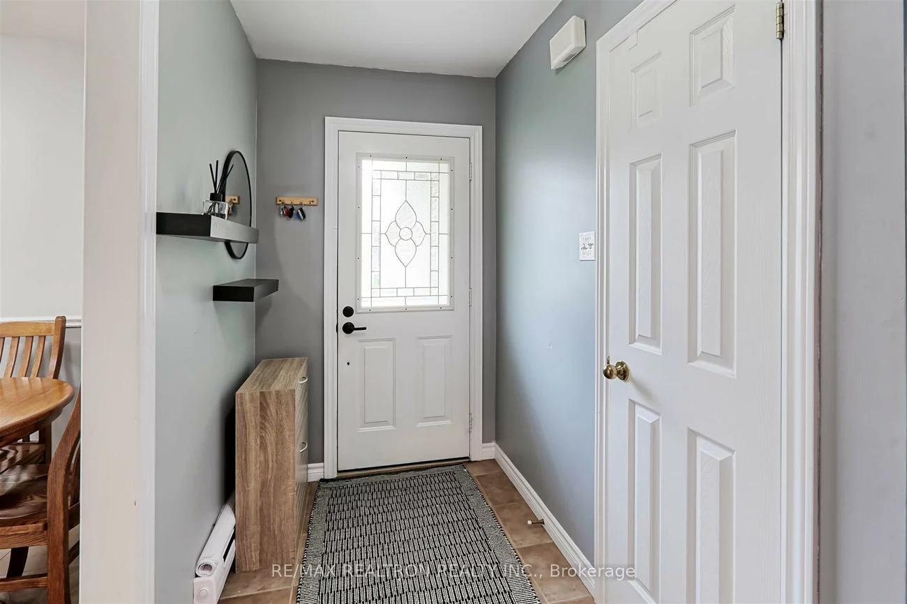 190, Lloyd, Central Newmarket, Newmarket