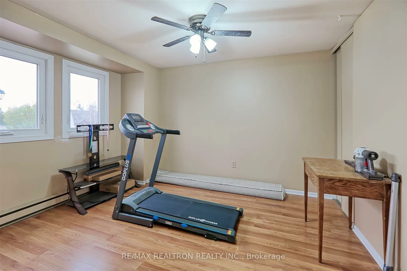 190, Lloyd, Central Newmarket, Newmarket