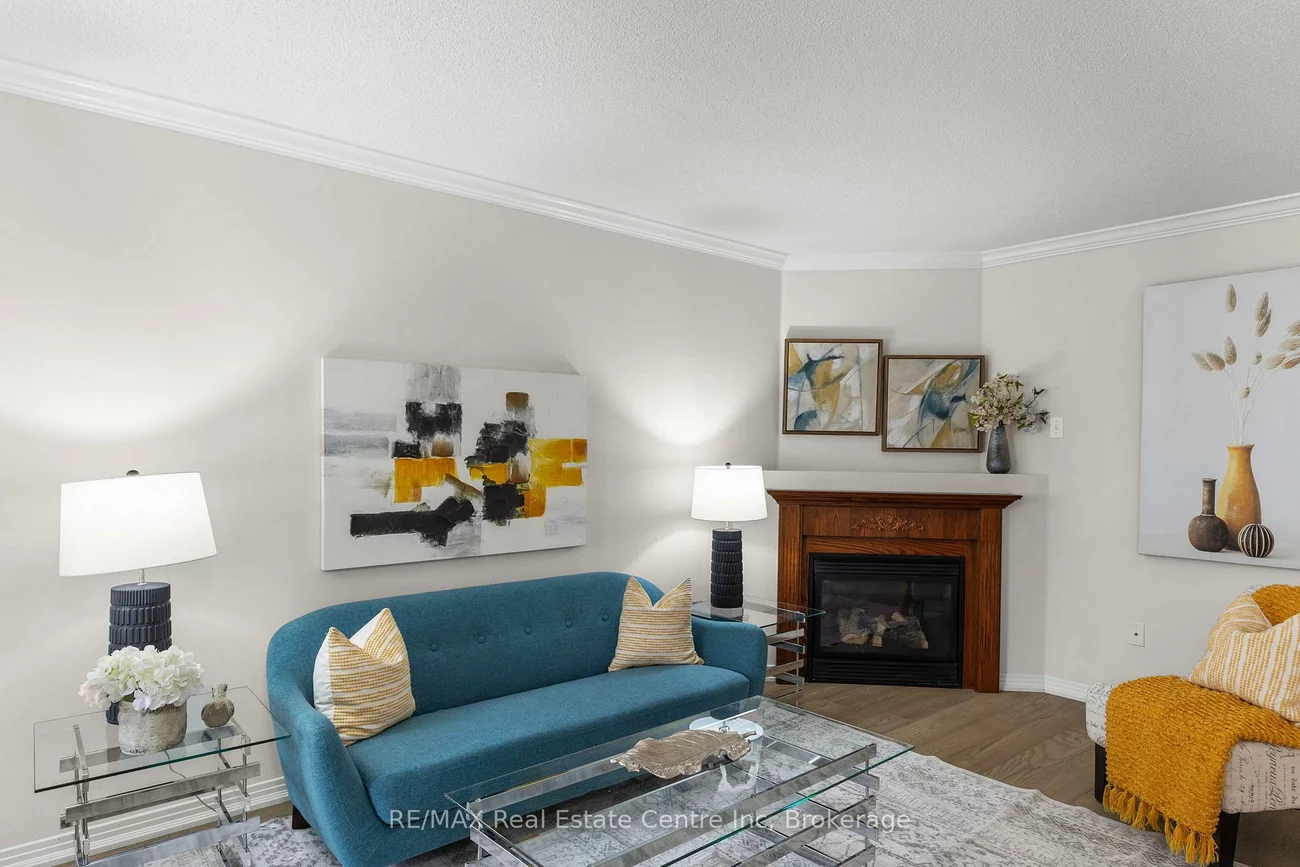 102, Gail Parks, Woodland Hill, Newmarket