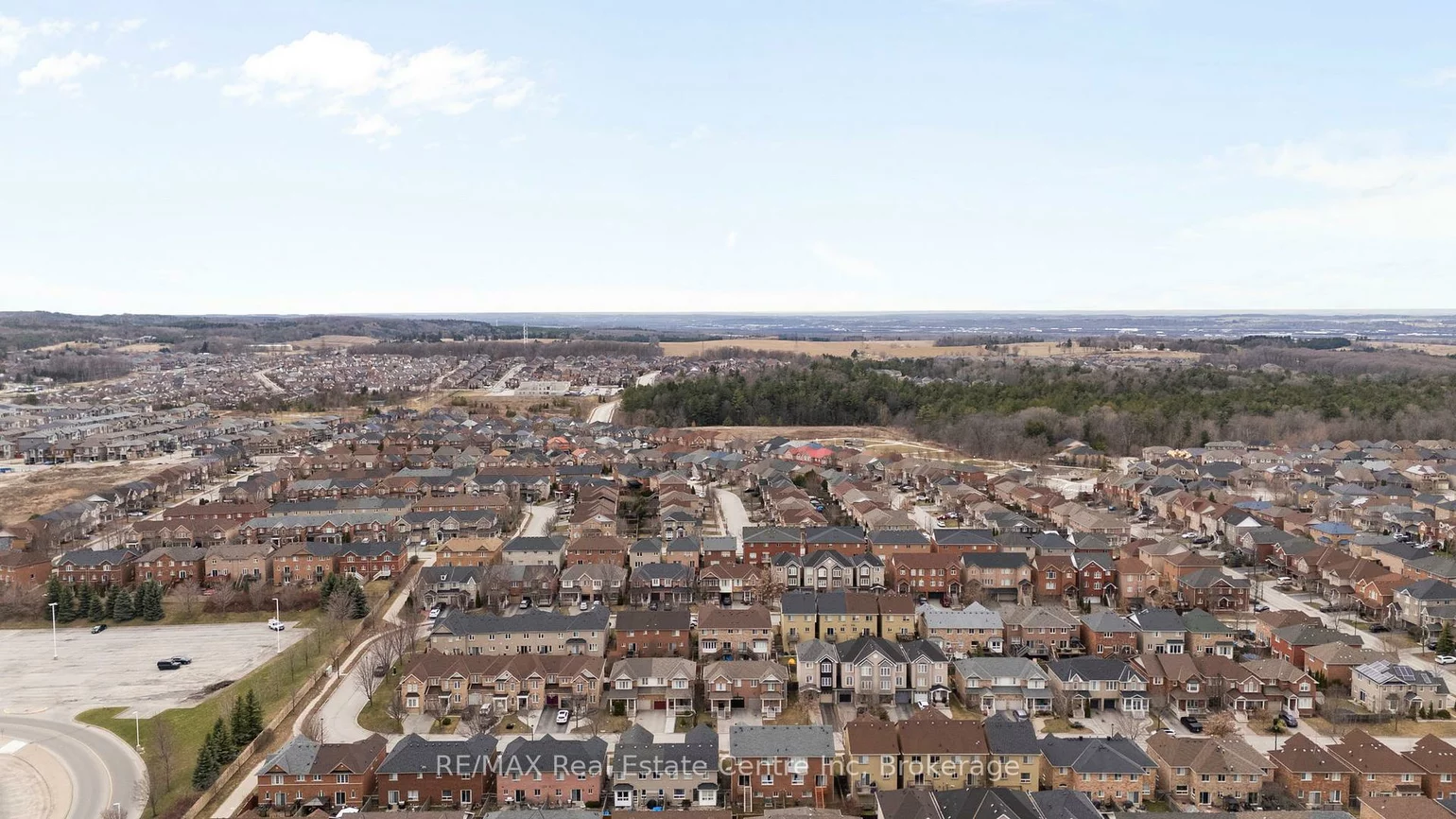 102, Gail Parks, Woodland Hill, Newmarket