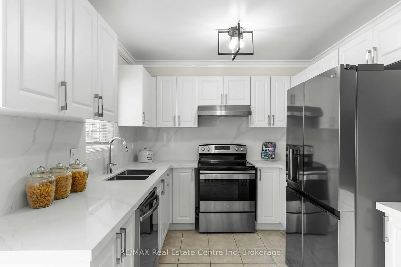 102, Gail Parks, Woodland Hill, Newmarket
