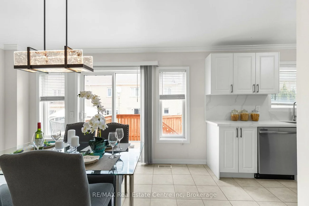 102, Gail Parks, Woodland Hill, Newmarket