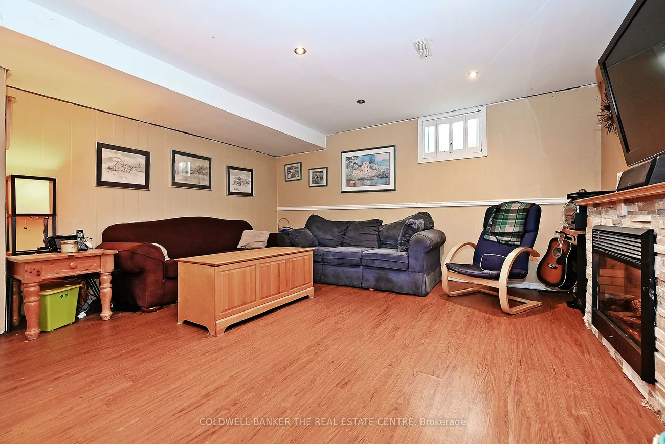 940, Wildwood, Huron Heights-Leslie Valley, Newmarket