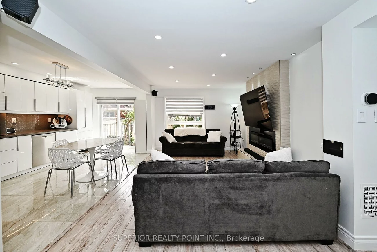 908, Oaktree, Summerhill Estates, Newmarket