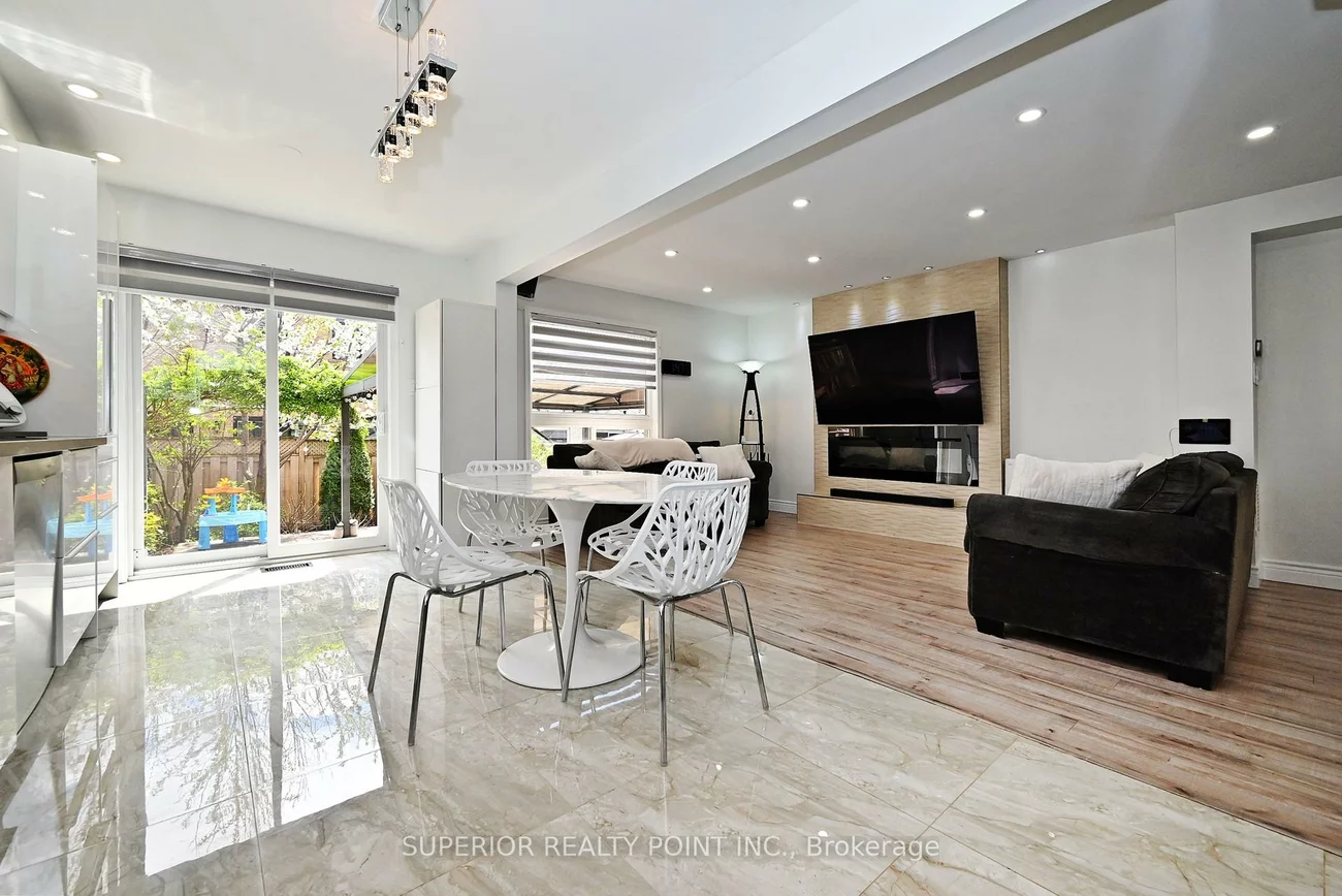 908, Oaktree, Summerhill Estates, Newmarket