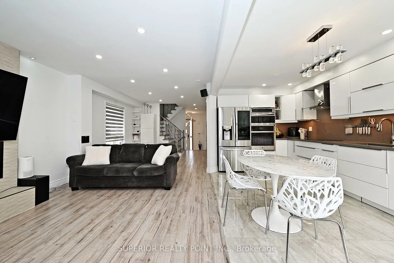908, Oaktree, Summerhill Estates, Newmarket