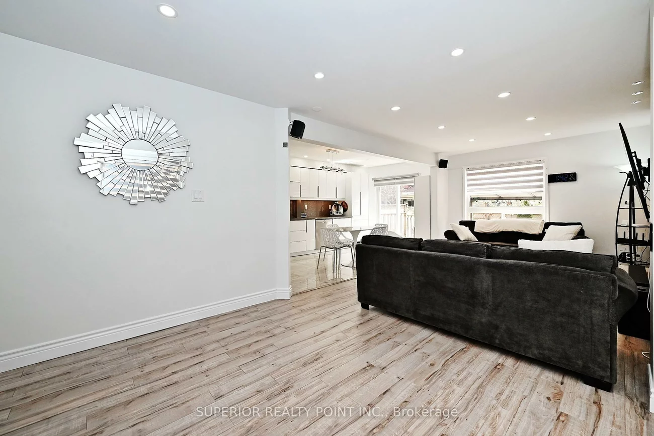 908, Oaktree, Summerhill Estates, Newmarket