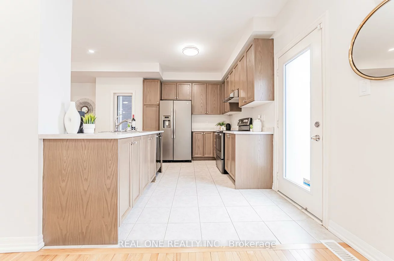 71, Tango, Woodland Hill, Newmarket