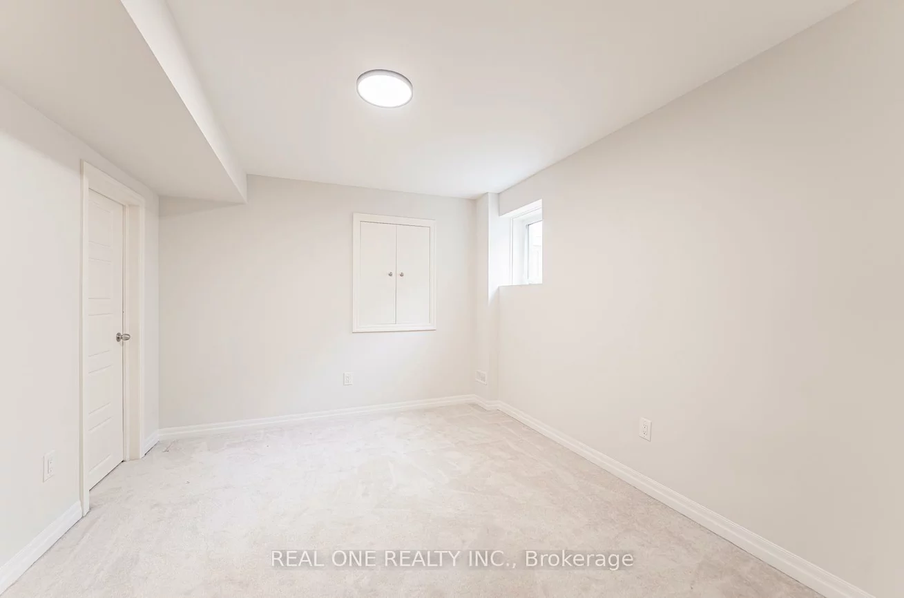 71, Tango, Woodland Hill, Newmarket