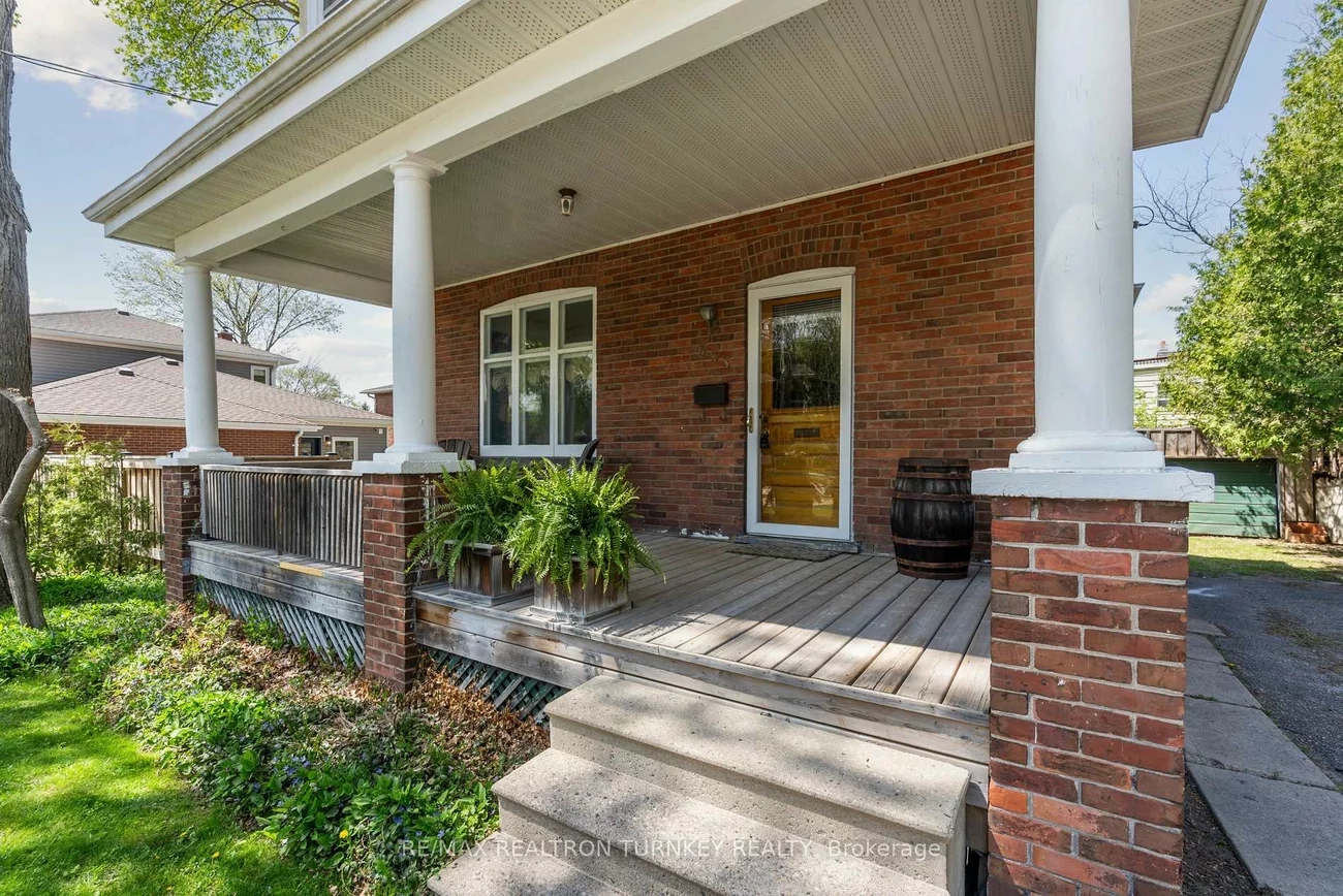 333, Millard, Central Newmarket, Newmarket