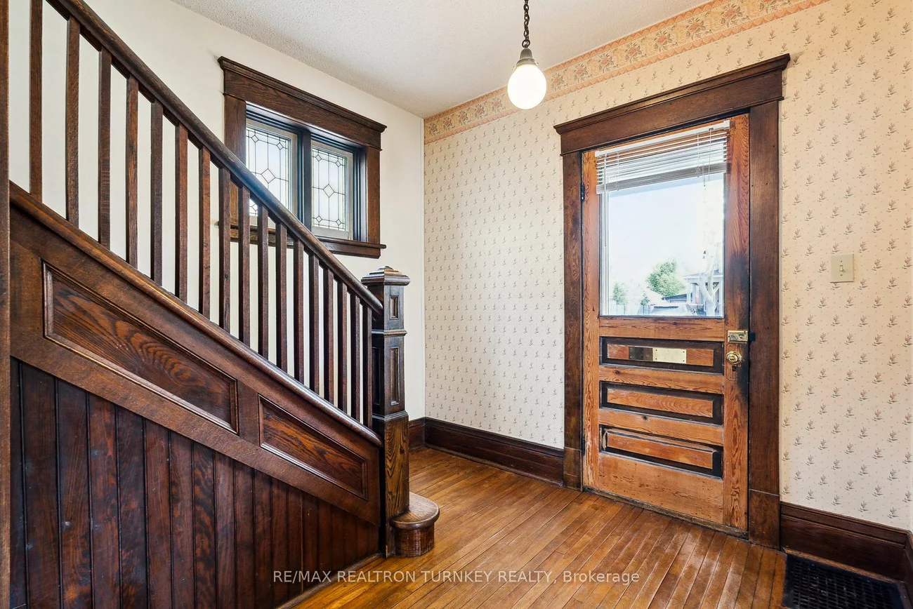 333, Millard, Central Newmarket, Newmarket