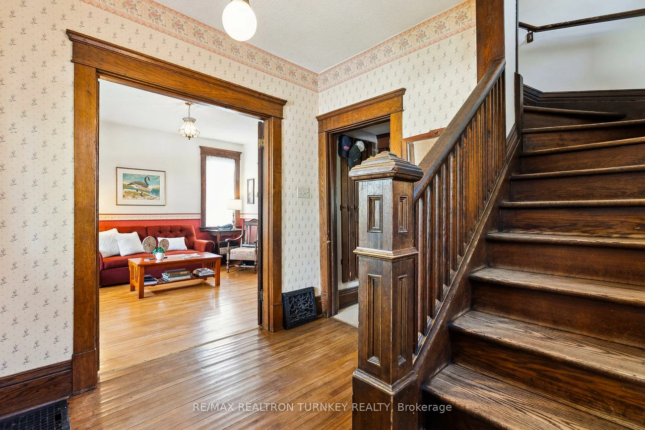 333, Millard, Central Newmarket, Newmarket