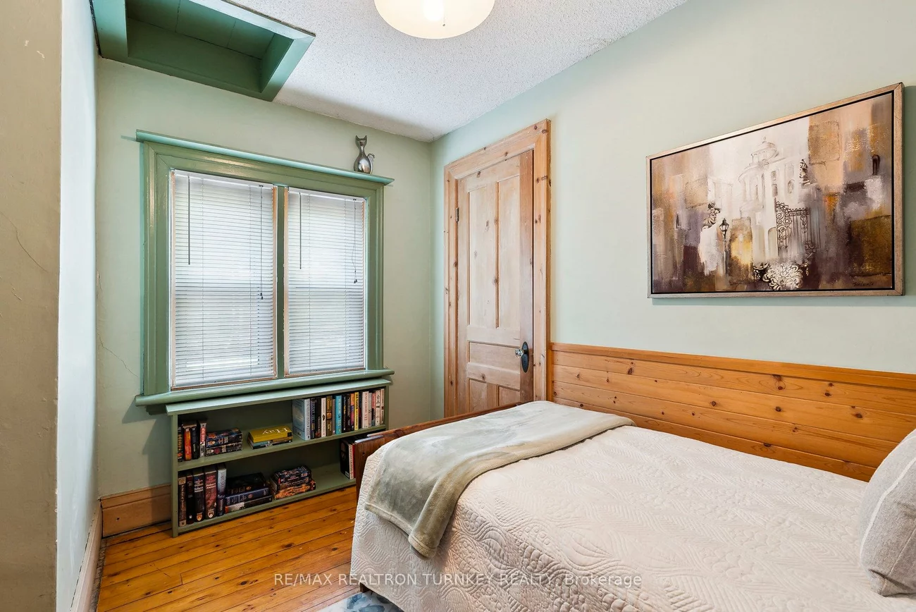 333, Millard, Central Newmarket, Newmarket