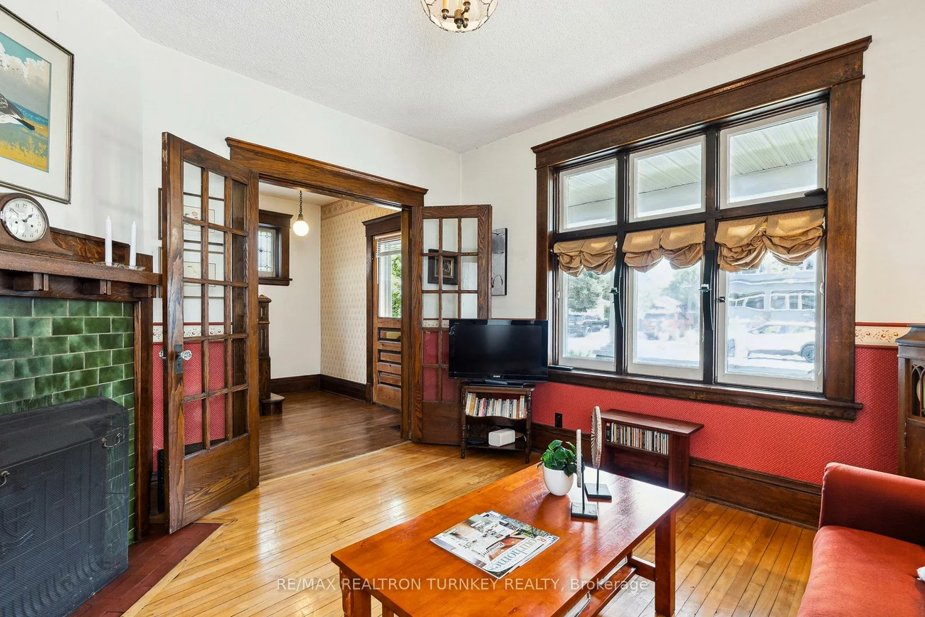 333, Millard, Central Newmarket, Newmarket