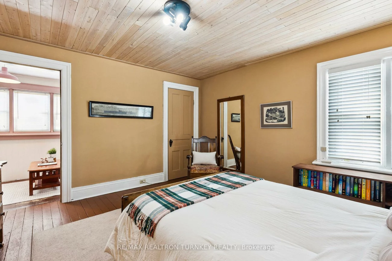 333, Millard, Central Newmarket, Newmarket