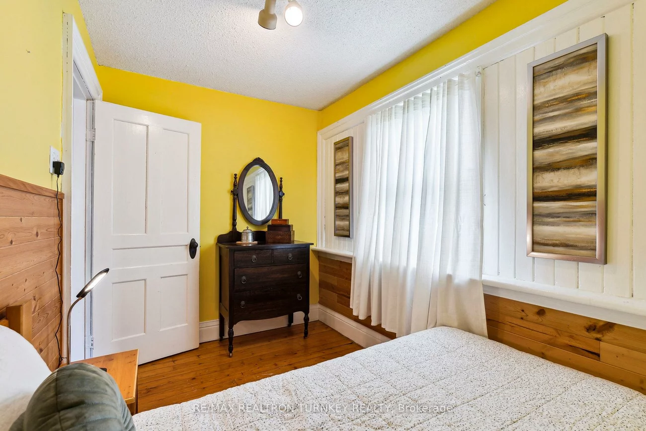 333, Millard, Central Newmarket, Newmarket