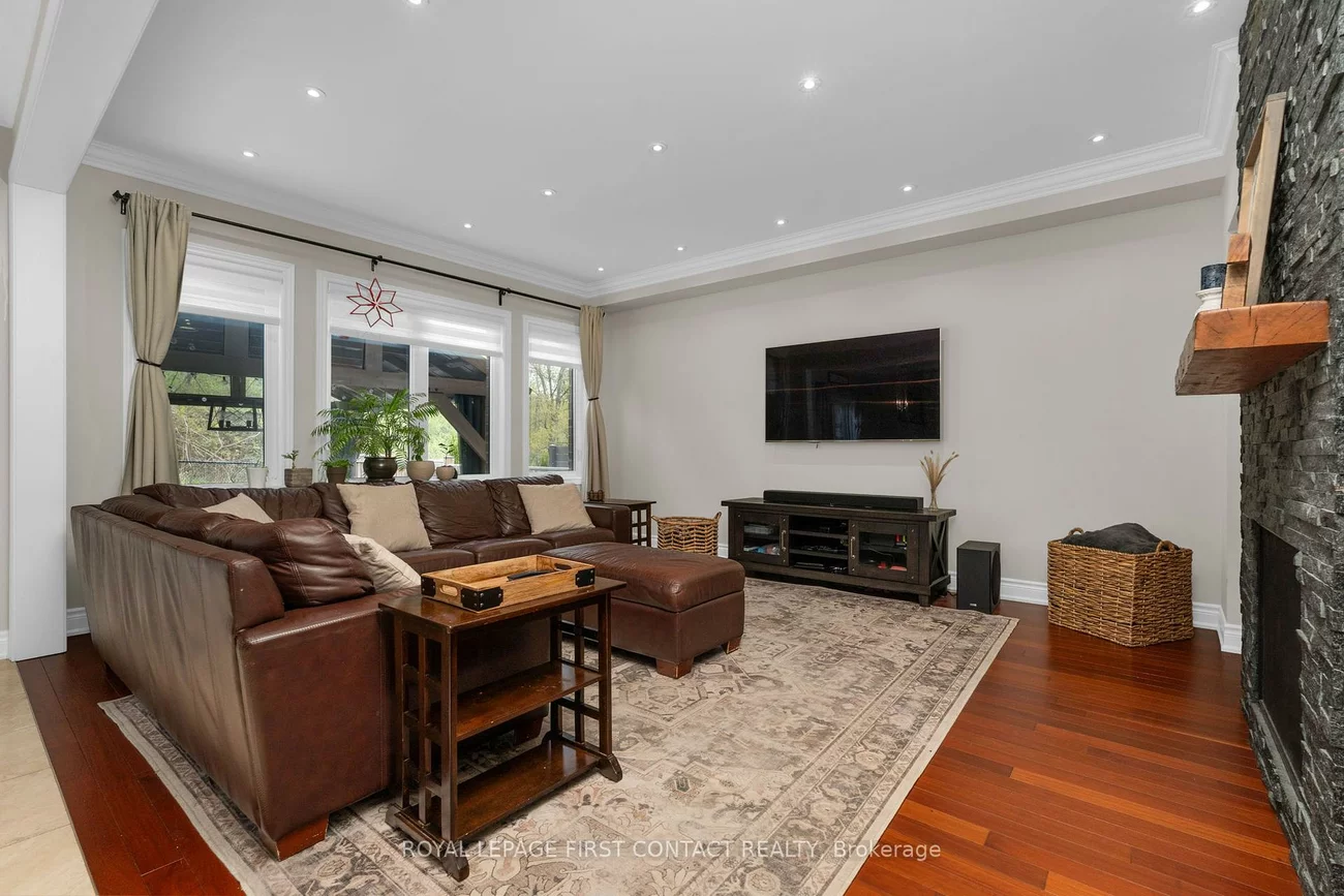 798, Prest, Woodland Hill, Newmarket