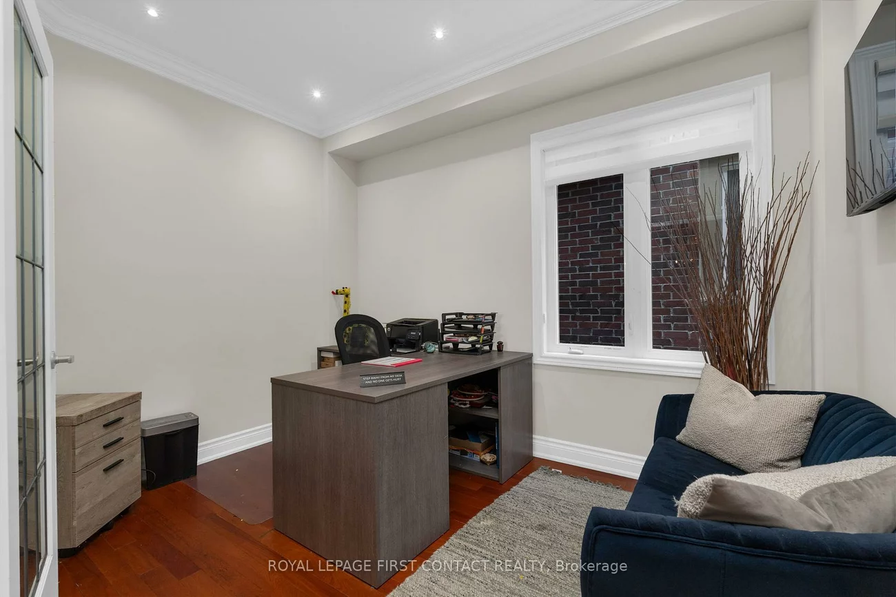 798, Prest, Woodland Hill, Newmarket