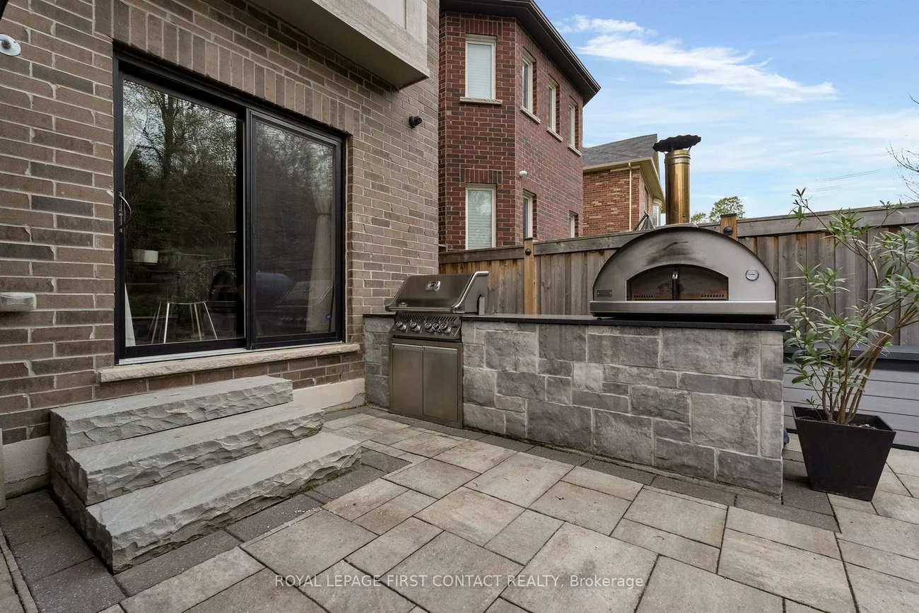 798, Prest, Woodland Hill, Newmarket