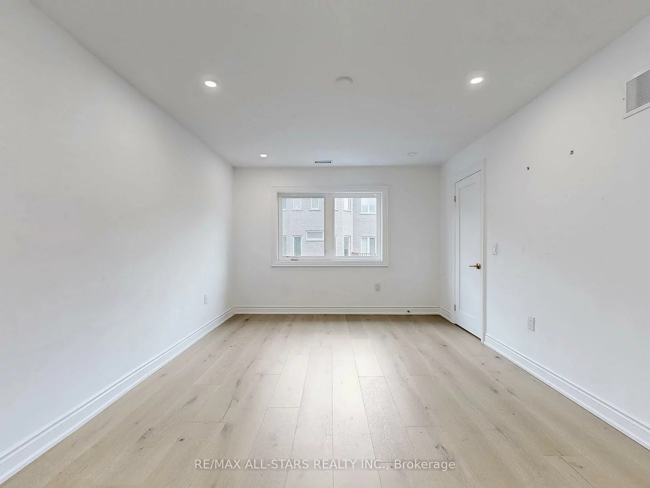 374, Gilpin, Woodland Hill, Newmarket