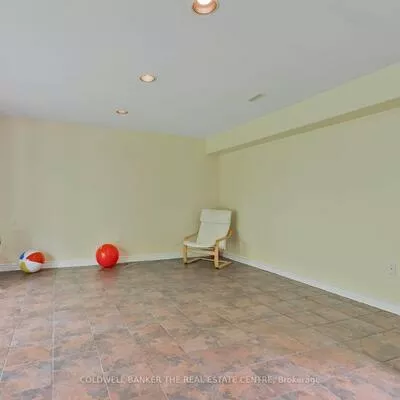 92, Hamilton, Huron Heights-Leslie Valley, Newmarket