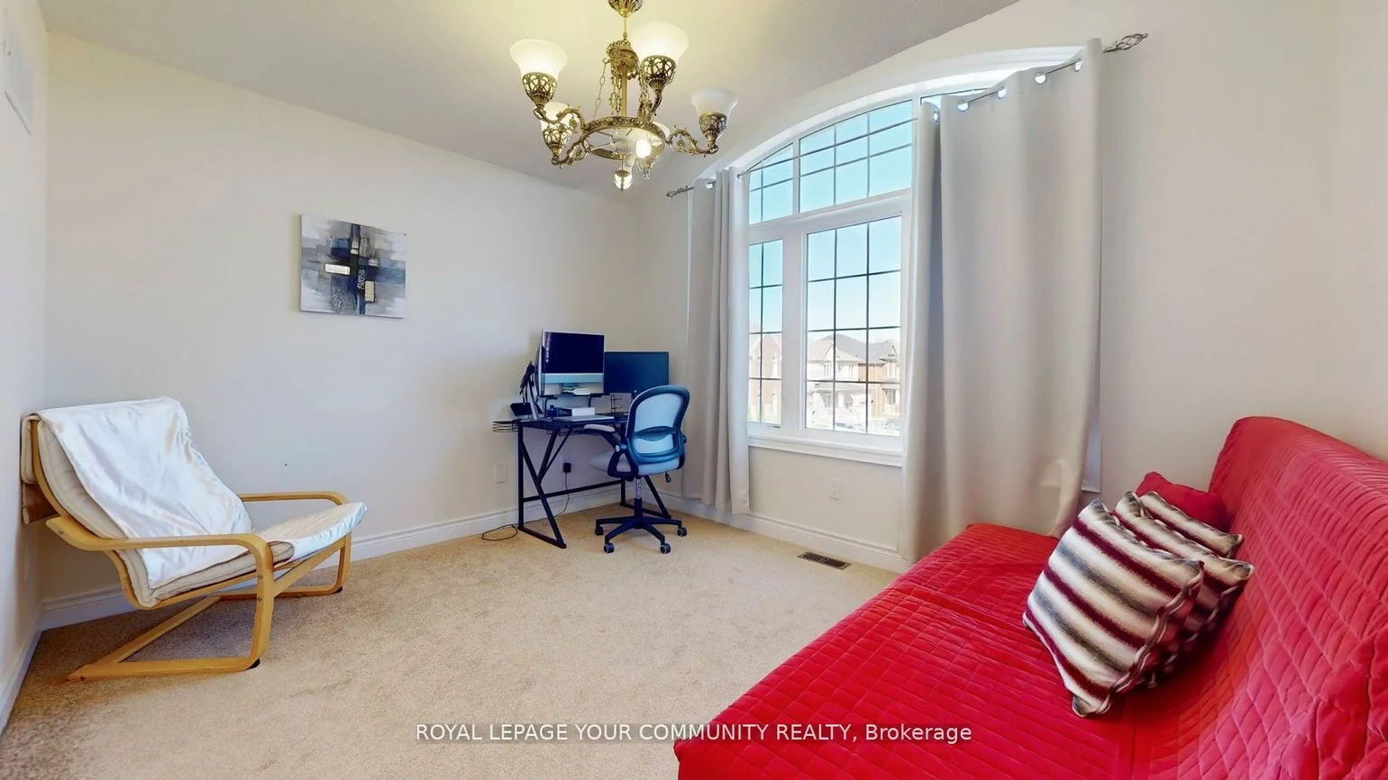 561, Clifford Perry, Woodland Hill, Newmarket