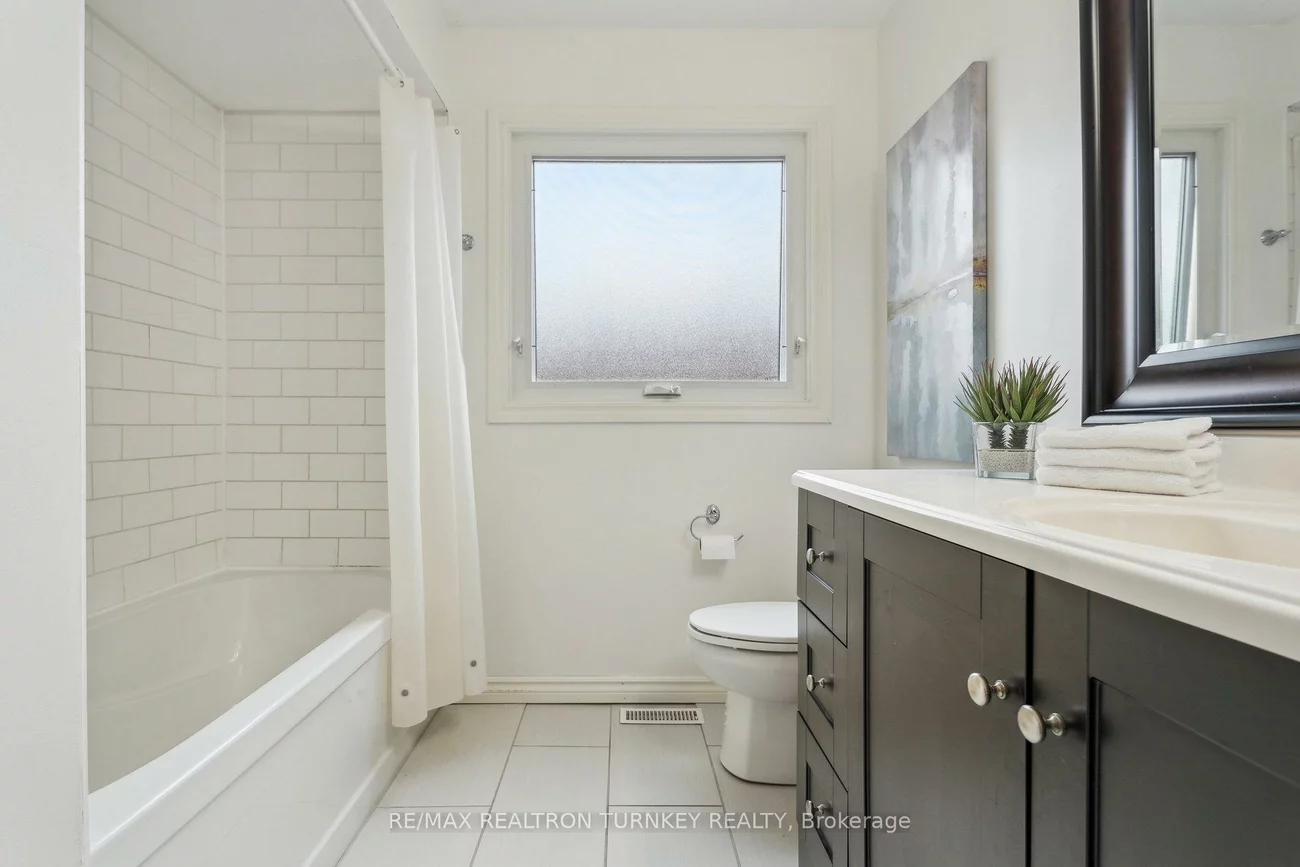 41, Goldsmith, Armitage, Newmarket