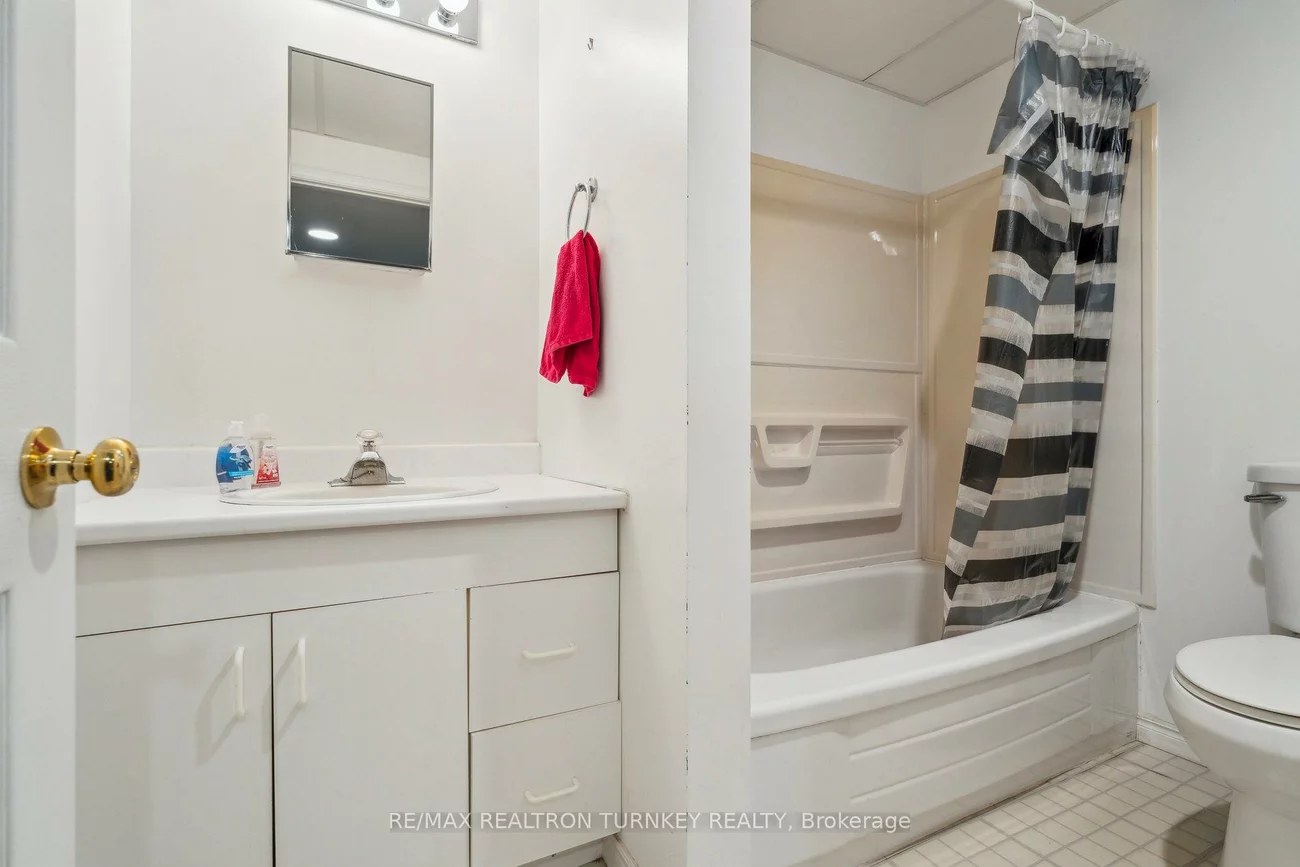 41, Goldsmith, Armitage, Newmarket