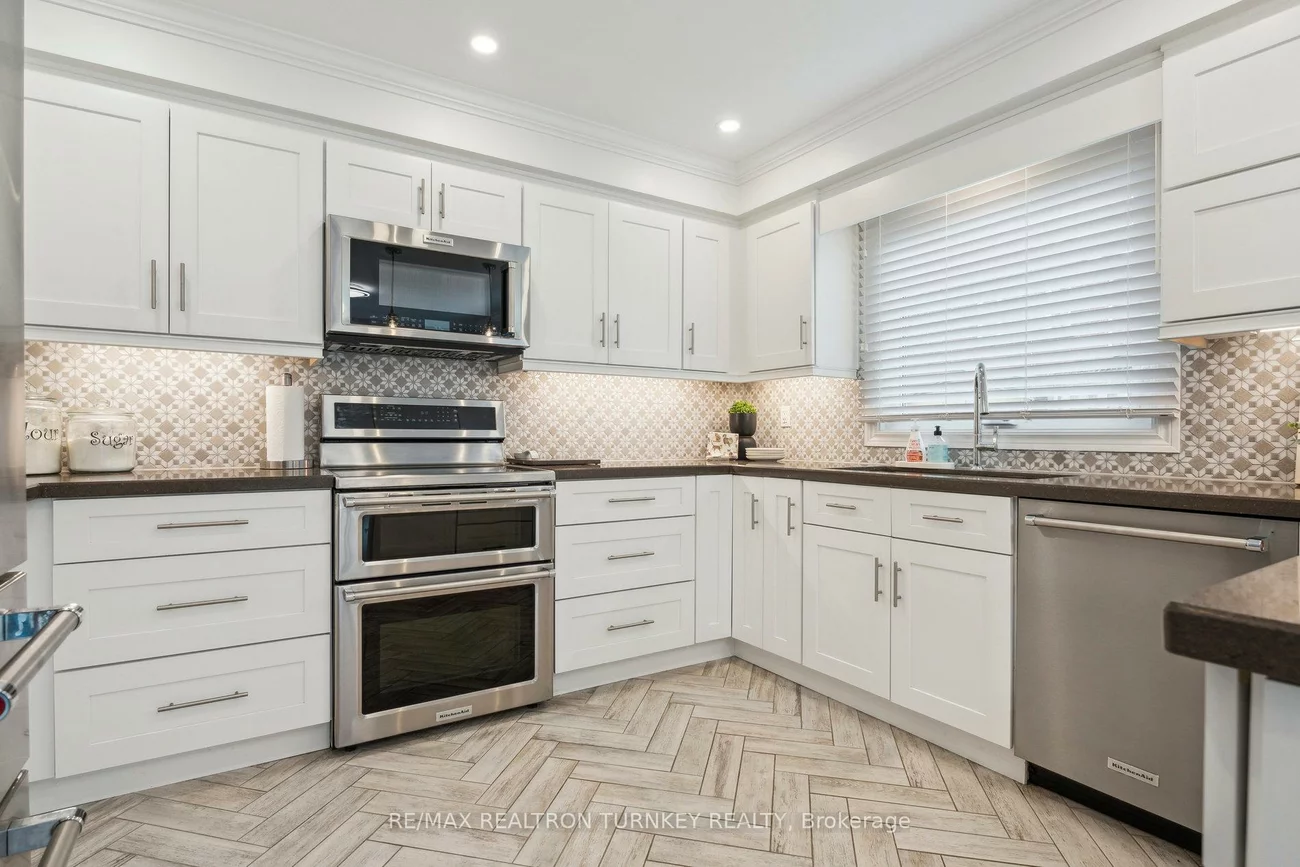 41, Goldsmith, Armitage, Newmarket