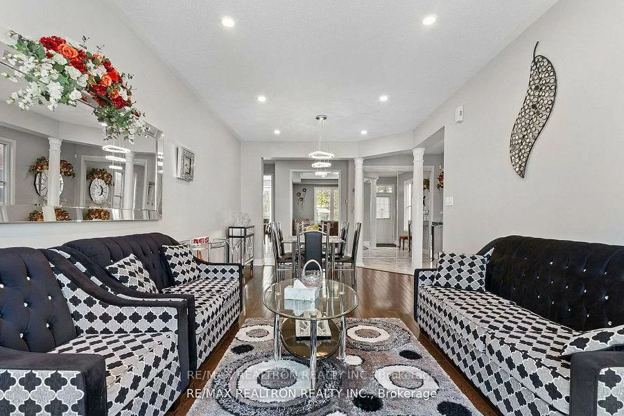 355, Cheryl Mews, Woodland Hill, Newmarket