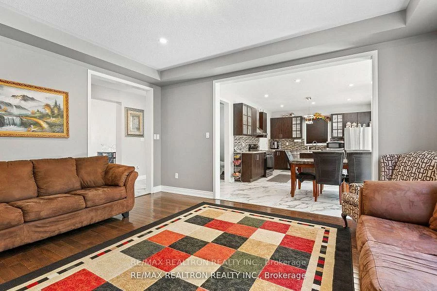 355, Cheryl Mews, Woodland Hill, Newmarket