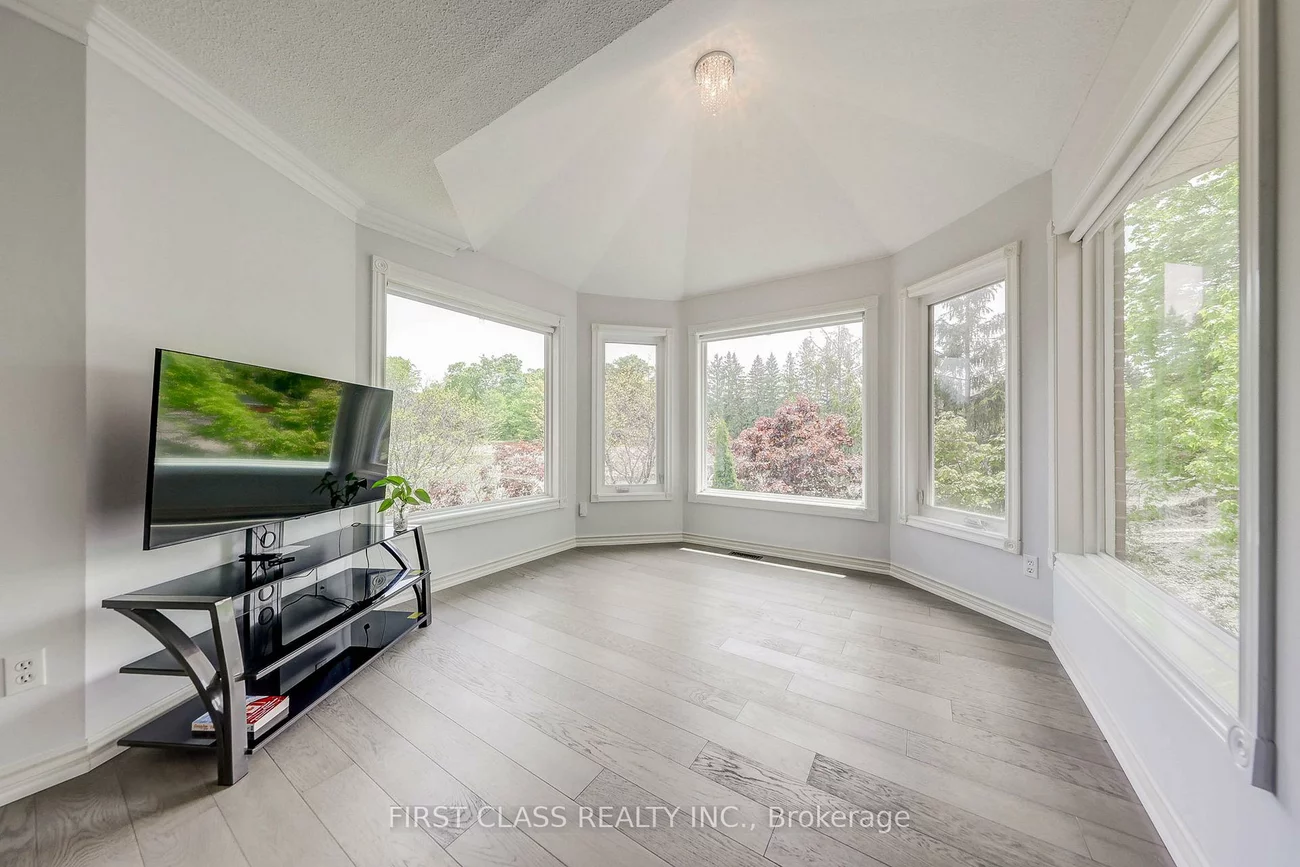 449, Alex Doner, Glenway Estates, Newmarket