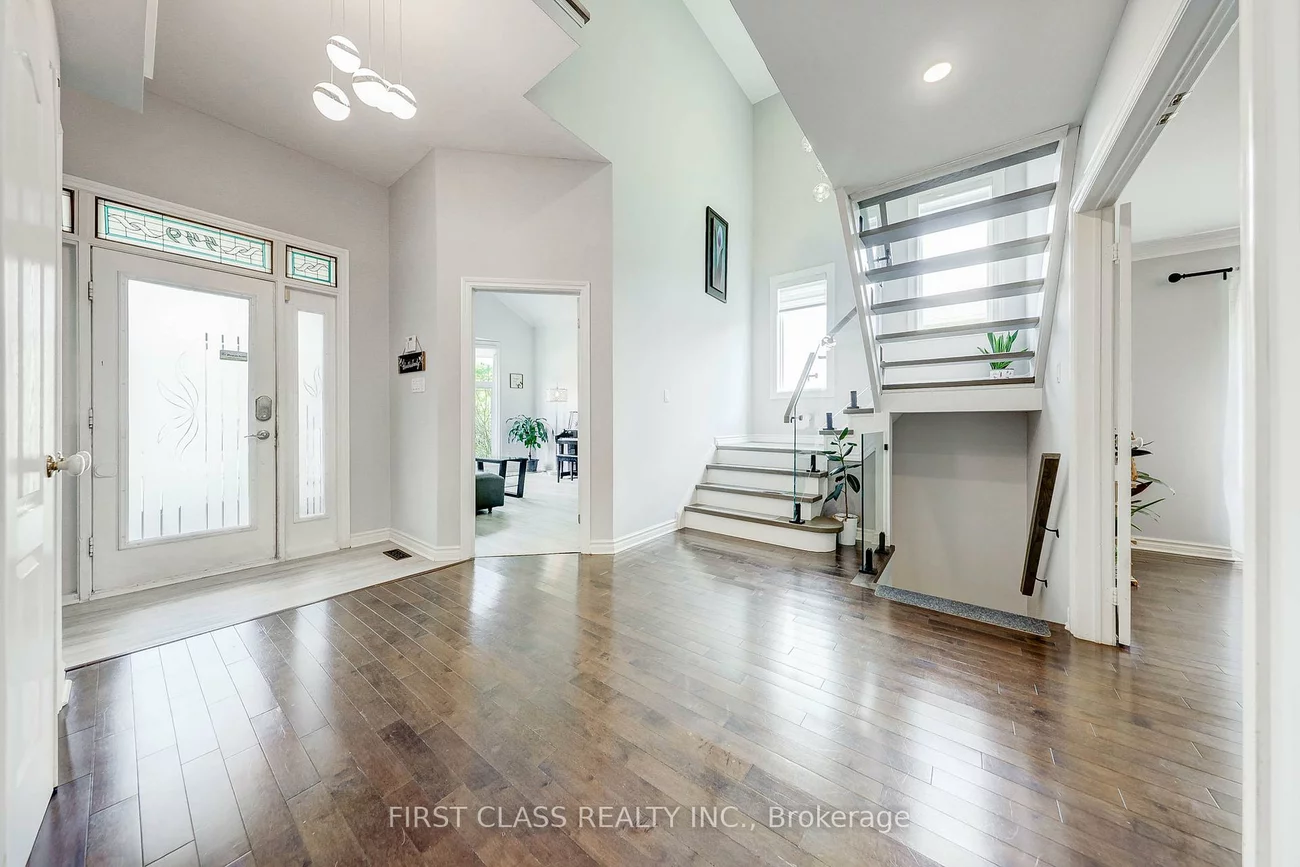 449, Alex Doner, Glenway Estates, Newmarket